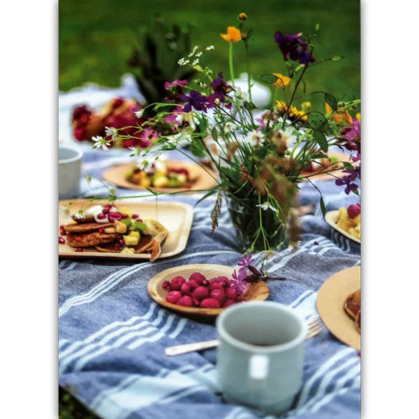 Spring Picnic - 500 Piece Jigsaw Puzzle by Playful Pastimes - Puzazzled