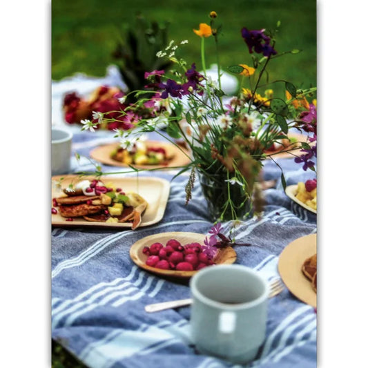 Spring Picnic - 500 Piece Jigsaw Puzzle by Playful Pastimes - Puzazzled